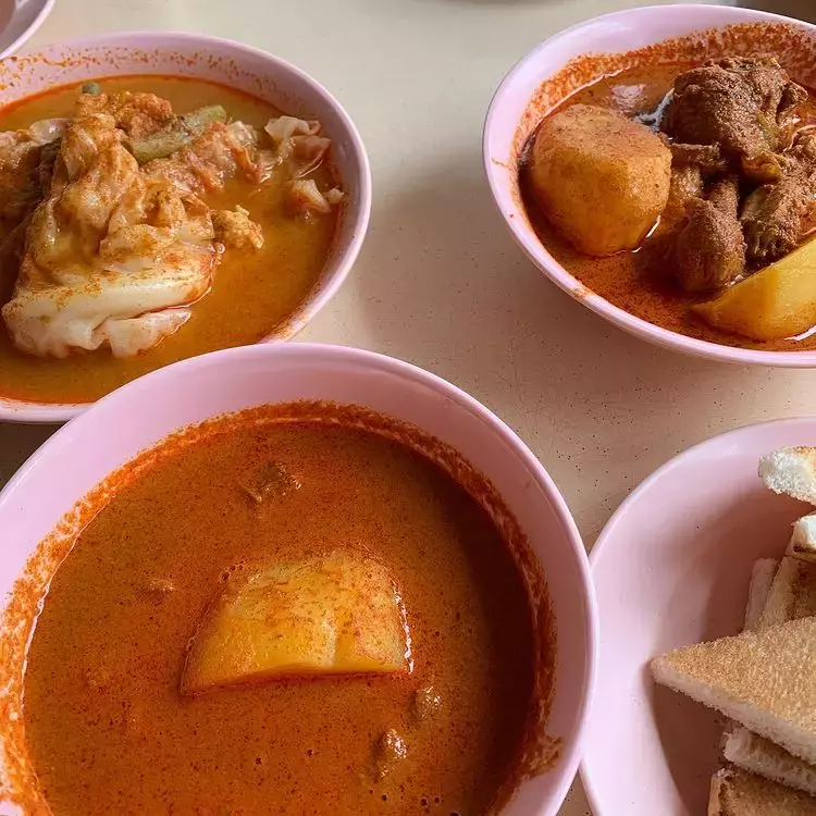 藏在Holland V的Nana Curry 咖喱雞 , 另一間米其林美食