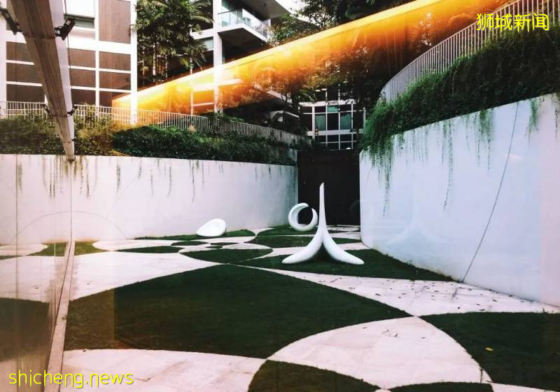 新冠疫情中，外賣騎手眼中的“折疊新加坡”!