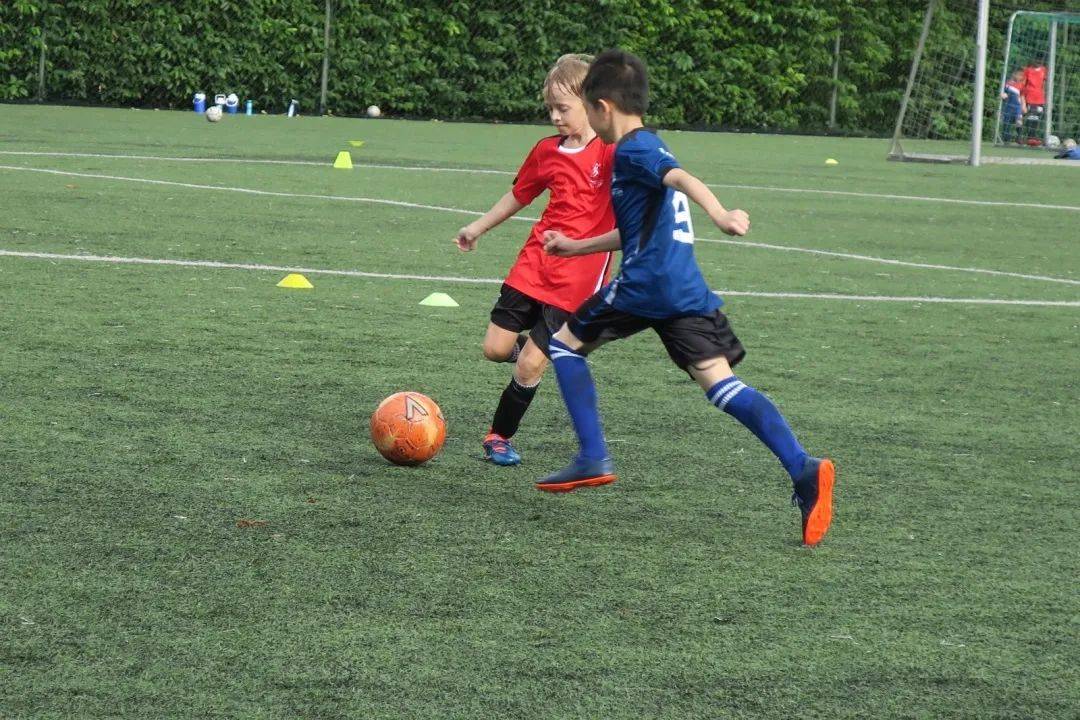 4歲就可以開始學足球~新加坡18家足球俱樂部，有離你最近的嗎