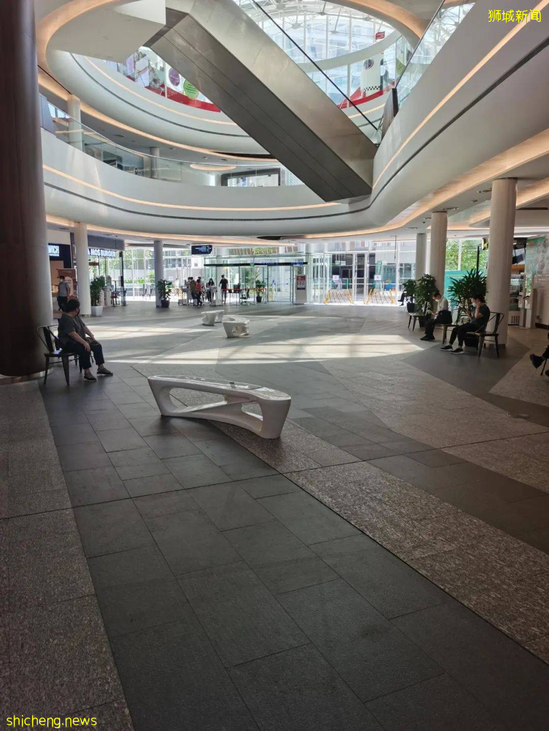 重磅！新加坡下周恢複5人聚會！21號起可5人堂食！因爲疫情，他們都回國了