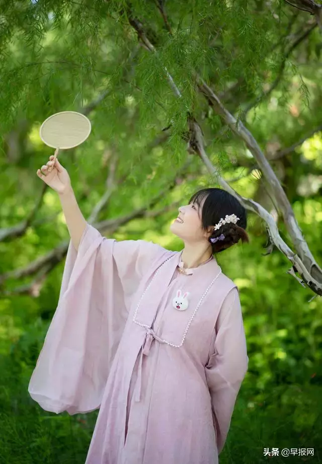 漢服時尚蔚然成風 一襲華裳穿越古今