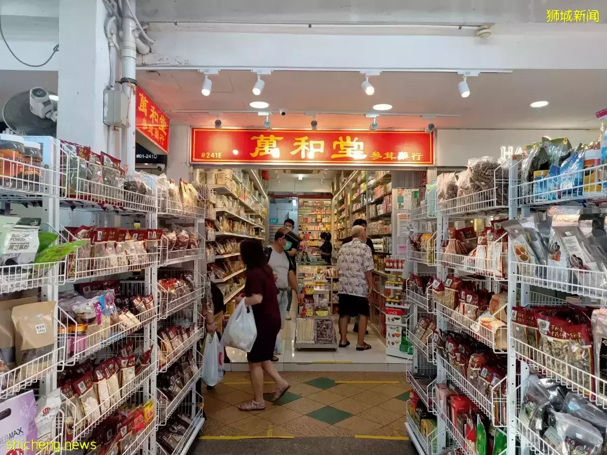 人手吃紧招聘满街贴 有商家：“贴了几个月仍无反应”  