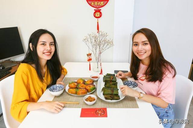 新加坡的异乡游子 过年用家乡味作调味剂