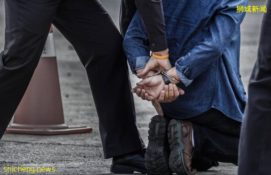 宏茂橋驚現鄰裏傷人案！一男子擦窗時被鄰居用鐵鏈爆頭