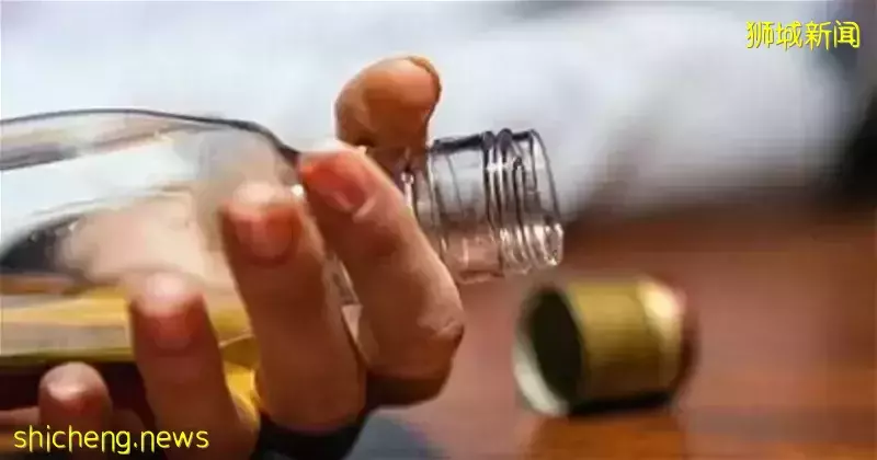 大马客工文件不齐无法出境　兀兰关卡发酒疯戳官员