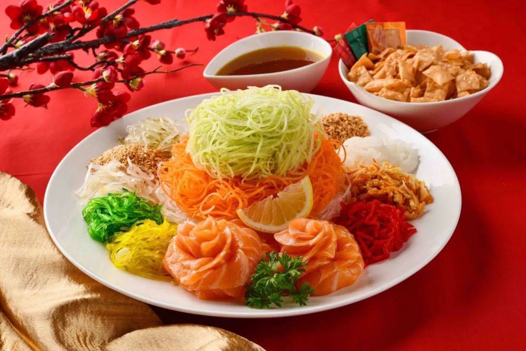 盆菜魚生的季節,是全體華人最快樂的時節