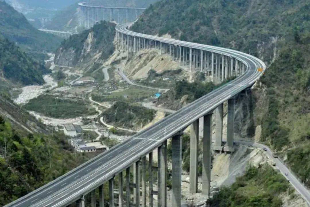 剛剛！新加坡在這方面超過美國和中國，全球第一！美國總統發帖表示不服