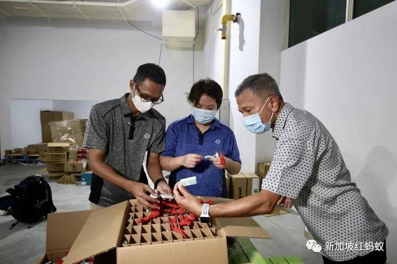 冠病疫情初期對“合力追蹤”說不的新加坡人，現在不得不 Say Yes了