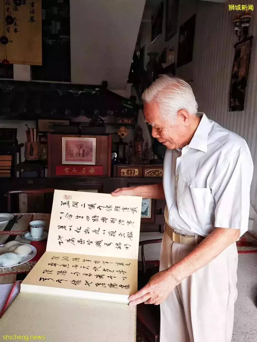 停云染毫晚晴美——新加坡第二代书法名家洪云生