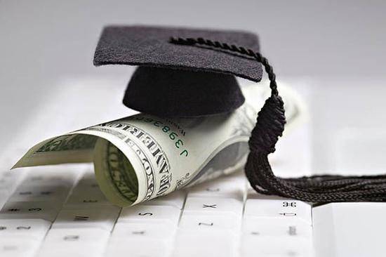 奖学金中的“至尊奖”--新加坡总统奖学金