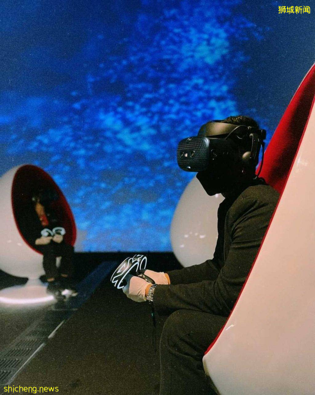 ArtScience Museum“VR Gallery”沉浸式體驗！戴好頭盔、穿進虛擬世界，感受超現實藝術作品💫
