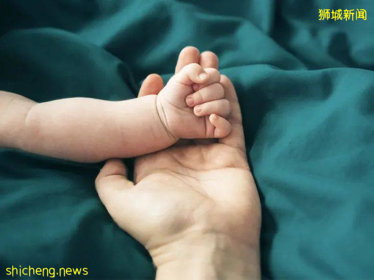 瘋轉!當事人親述!新加坡39周孕婦確診新冠,高燒不退緊急催産