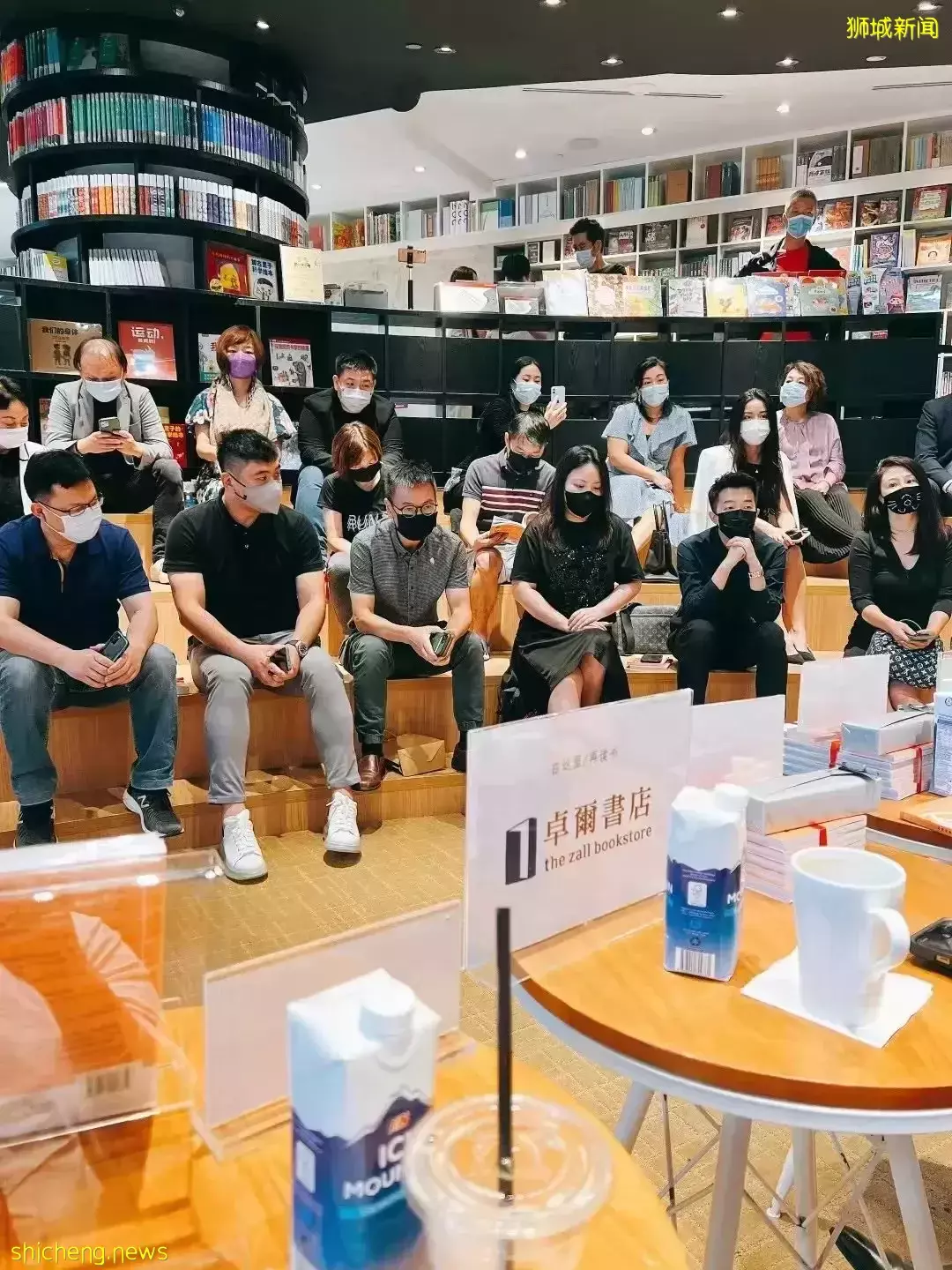 从“新”出发!新加坡首本记录留学生心路历程和行业经验的书籍正式发售