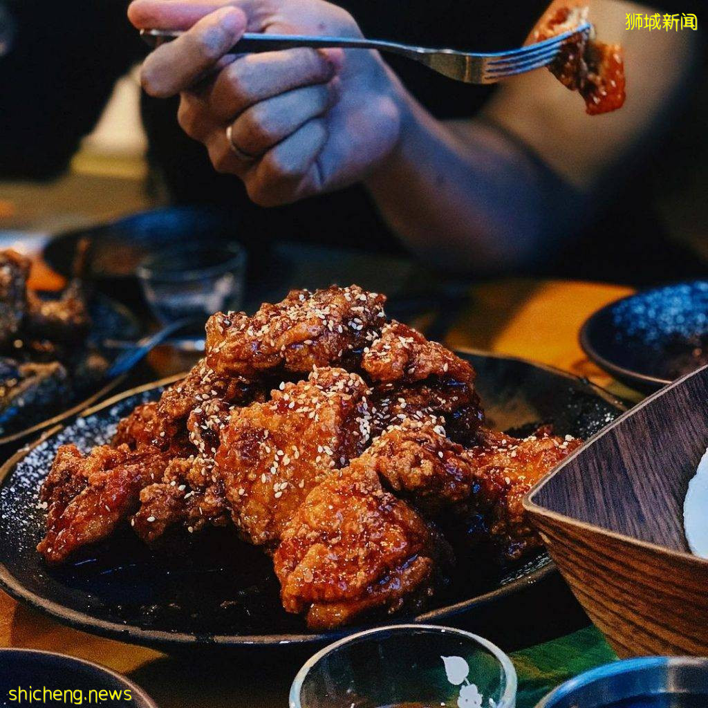 全民一起来吃鸡🍗新加坡“韩式炸鸡专卖店”大搜罗！今晚就来炸鸡配啤酒吧🍻 