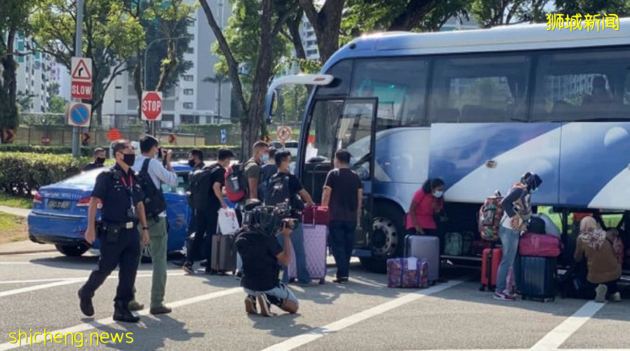 PCA入境新国　申请者备齐文件通关