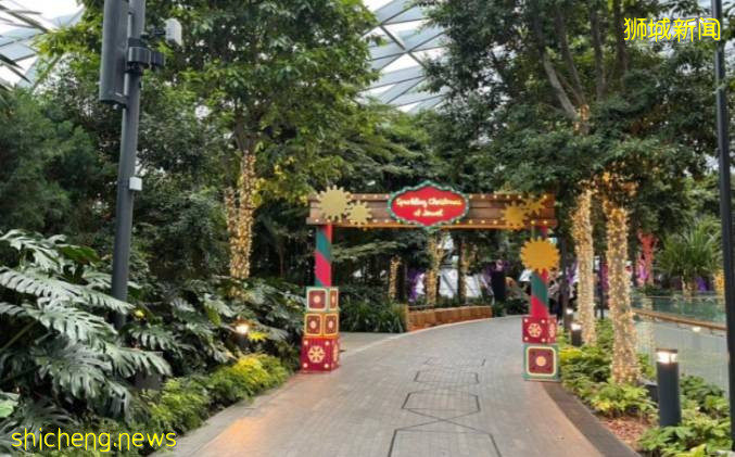聖誕將至，新加坡樟宜機場推出嘉年華活動，公衆可足不出戶“環遊全球