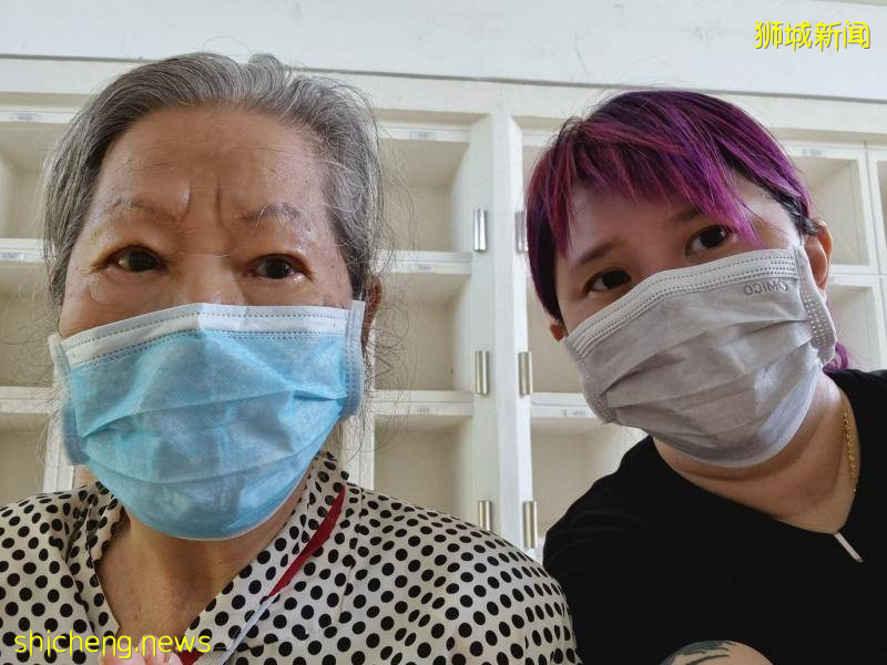 夫染疫心脏病逝 妻隔窗悲伤道别