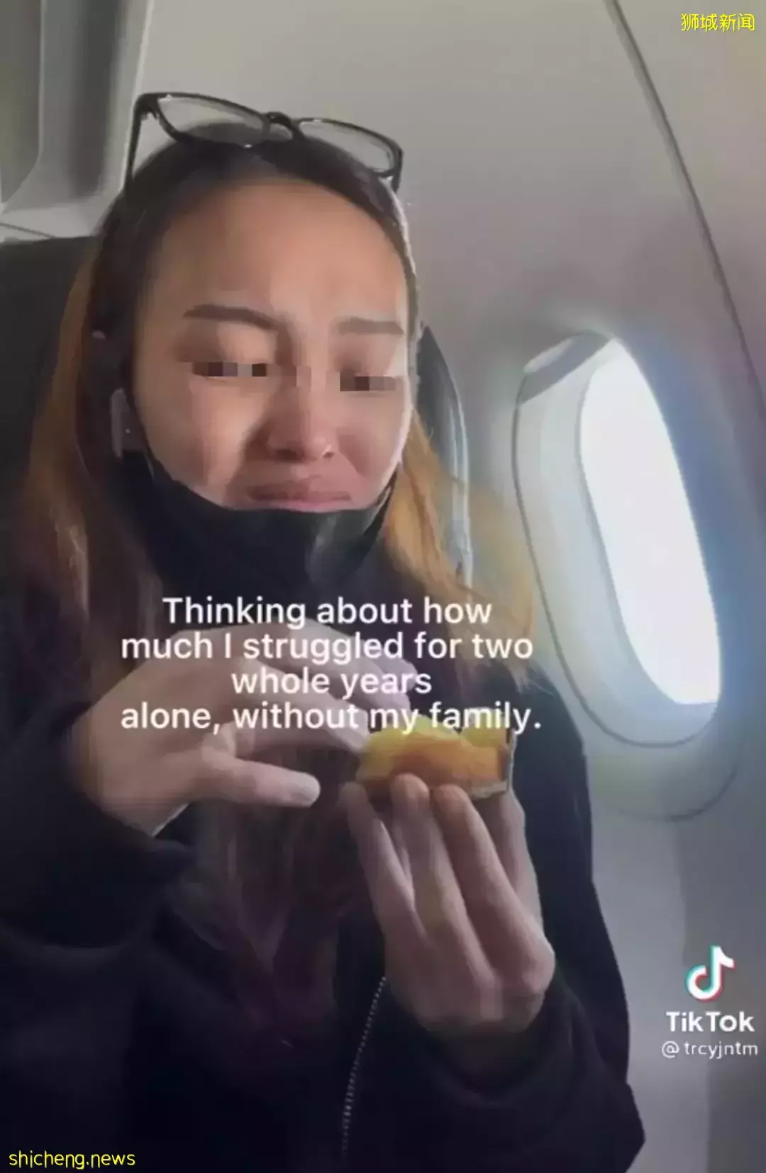 時隔2年回家，她在飛機上飙淚 ！ 新加坡ART自檢儀價格大跌至5新幣