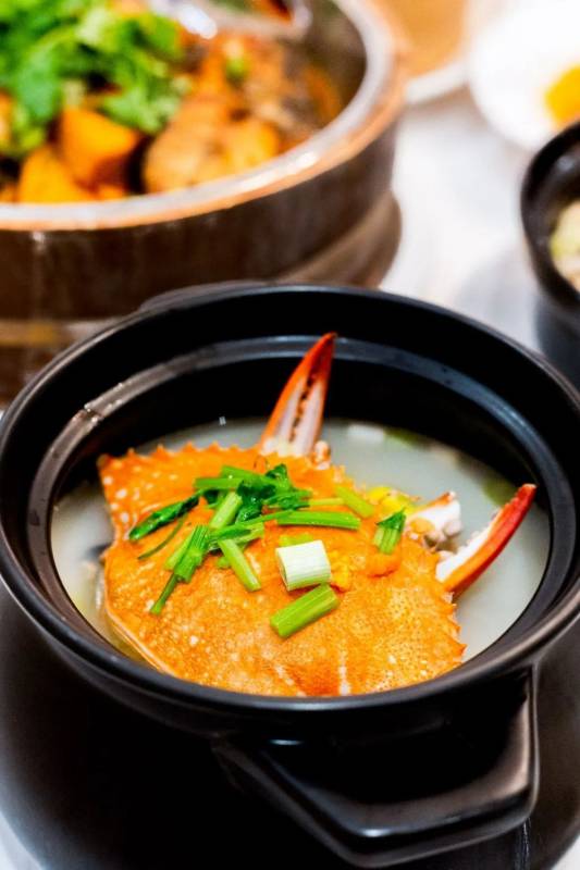 三人行新店開業!三人來吃就送招牌菜!全島三店同慶