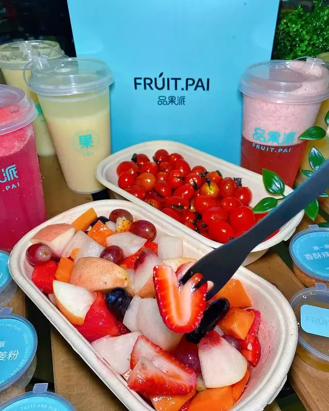 新加坡首个潮汕甘草水果捞“Fruit Pai 品果派”🍅任选水果和蘸粉,随便吃还不胖