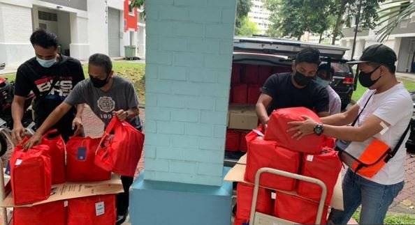 援助滞留新国越堤族 州政府再派1000食物篮