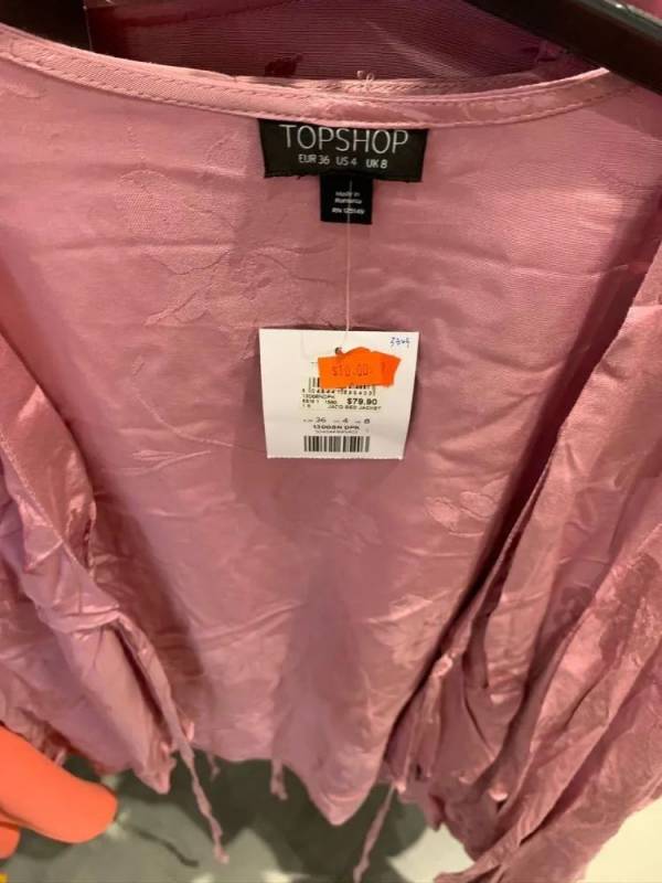 英国知名快时尚品牌Topshop将关闭新加坡最后一家实体店，转战线上