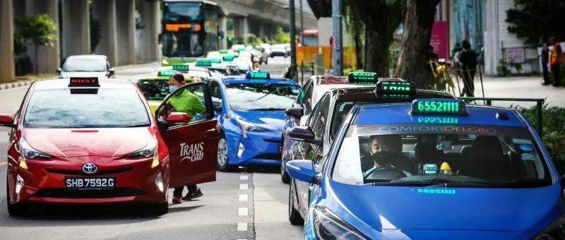 新加坡政府再拨1.12亿新元助德士私召车司机，私召车和德士司机执照申请条件将调整一致