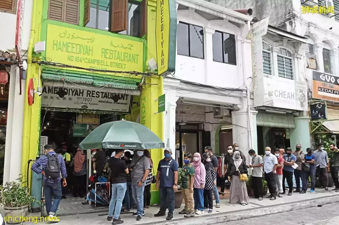 首个解封周末!新加坡全岛到处是人,机场、酒吧、商场,连新山也挤满!或进一步解封