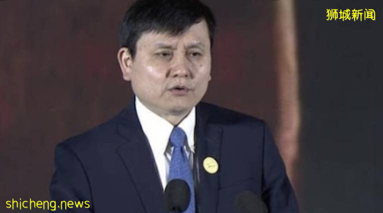 總確診超23萬！新加坡50人打第三針後仍感染，新增一死亡僅35歲 ！ 李總理、張文宏談防疫策略