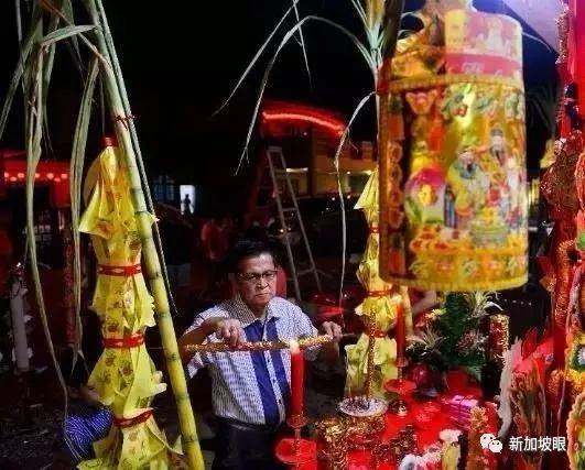 坡岛人今晚通宵干这件事,庆祝他的生日