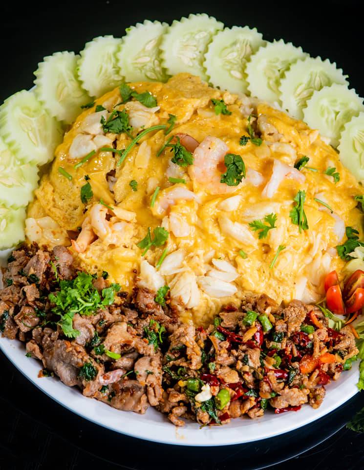 Golden Mile Complex藏驚喜✨泰式料理“Flying Pig”S$7起！螃蟹歐姆蛋、火鍋“泰”美味啦