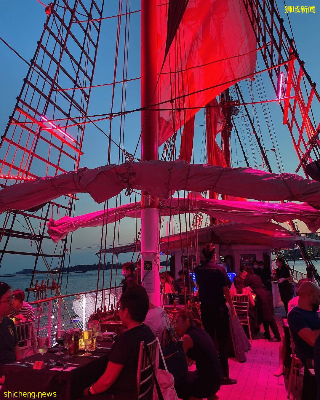 新加坡萬聖節"幽靈鬼船"來了!登上Royal Albatross的Ghost Ship Cruise🚢驚險詭異,夠膽才能來👻