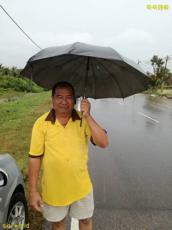 逾10年来最严重闪电水患‧麻坡土油栈40间房屋居民睡梦中惊醒过来 !