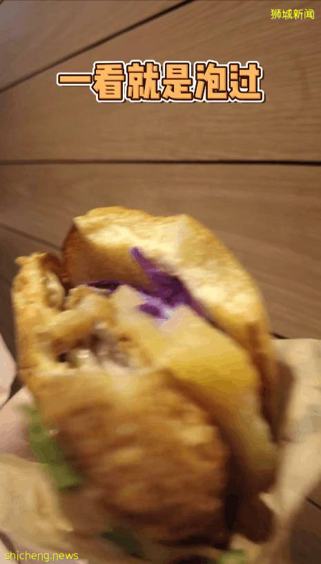 美女小姐姐实拍!这个麦当劳汉堡太好吃了!只在新加坡才有