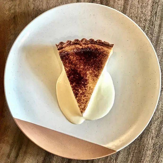 網紅蛋糕打卡，新加坡那些外表焦黑但風靡全球的Burnt cheesecake
