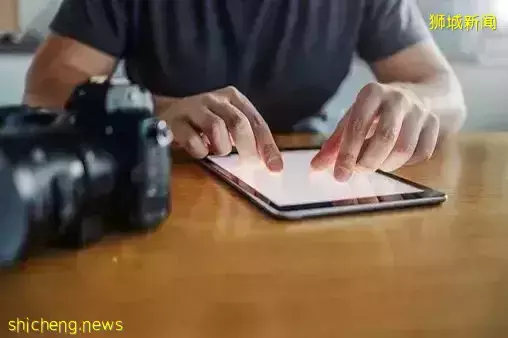 发现被“绿”后,这个新加坡男子竟翻拍老婆手机,公开性爱照