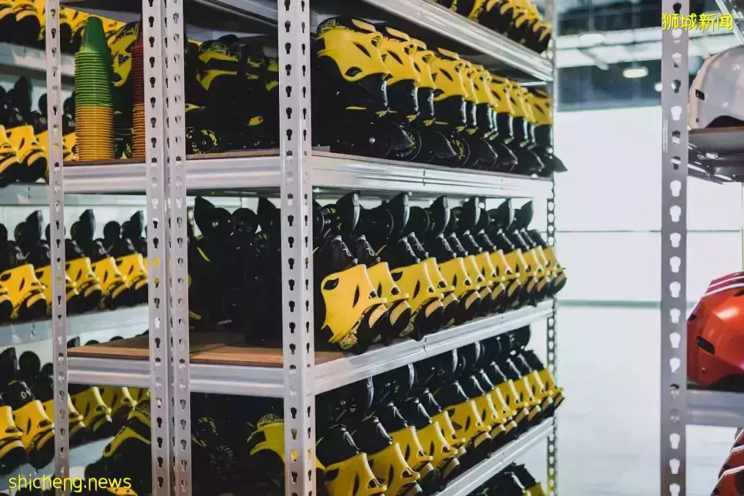 2小時$12新!新加坡最大的旱冰場,竟然是複古夜店風,娃和媽都嗨到不想回家