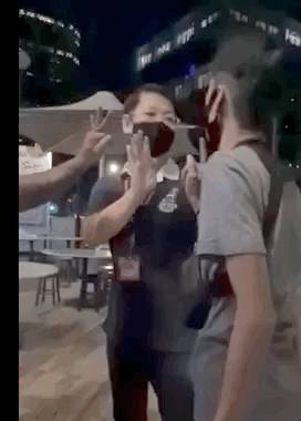 節日將至新加坡人潮洶湧！遇到這種情況，記得下載這個APP舉報