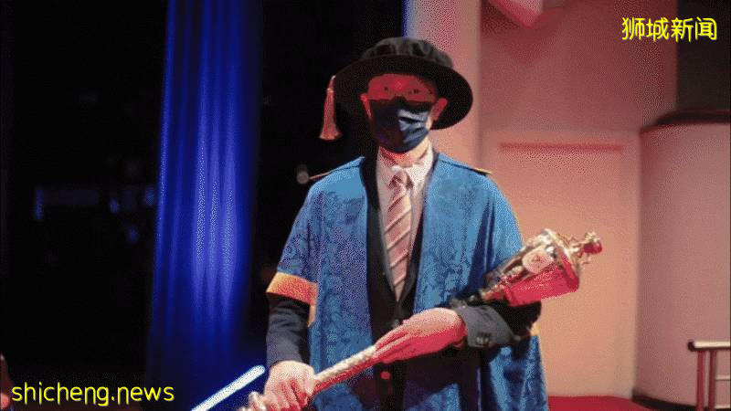 史上第一次搬到线上举办的NUS毕业典礼，仪式感真的一点都不少