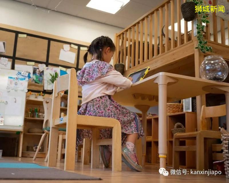 500名国际学生不能回新加坡,学校邮寄考卷、老师开直播