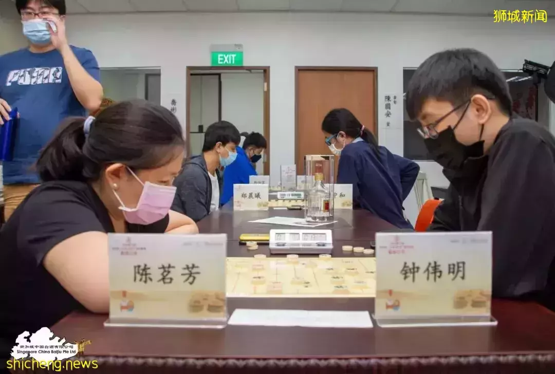 专访2022第三届新加坡“五粮液杯”楚汉智谋象棋公开赛唯一女选手陈茗芳，与男棋手同“台”斗智，激烈角逐