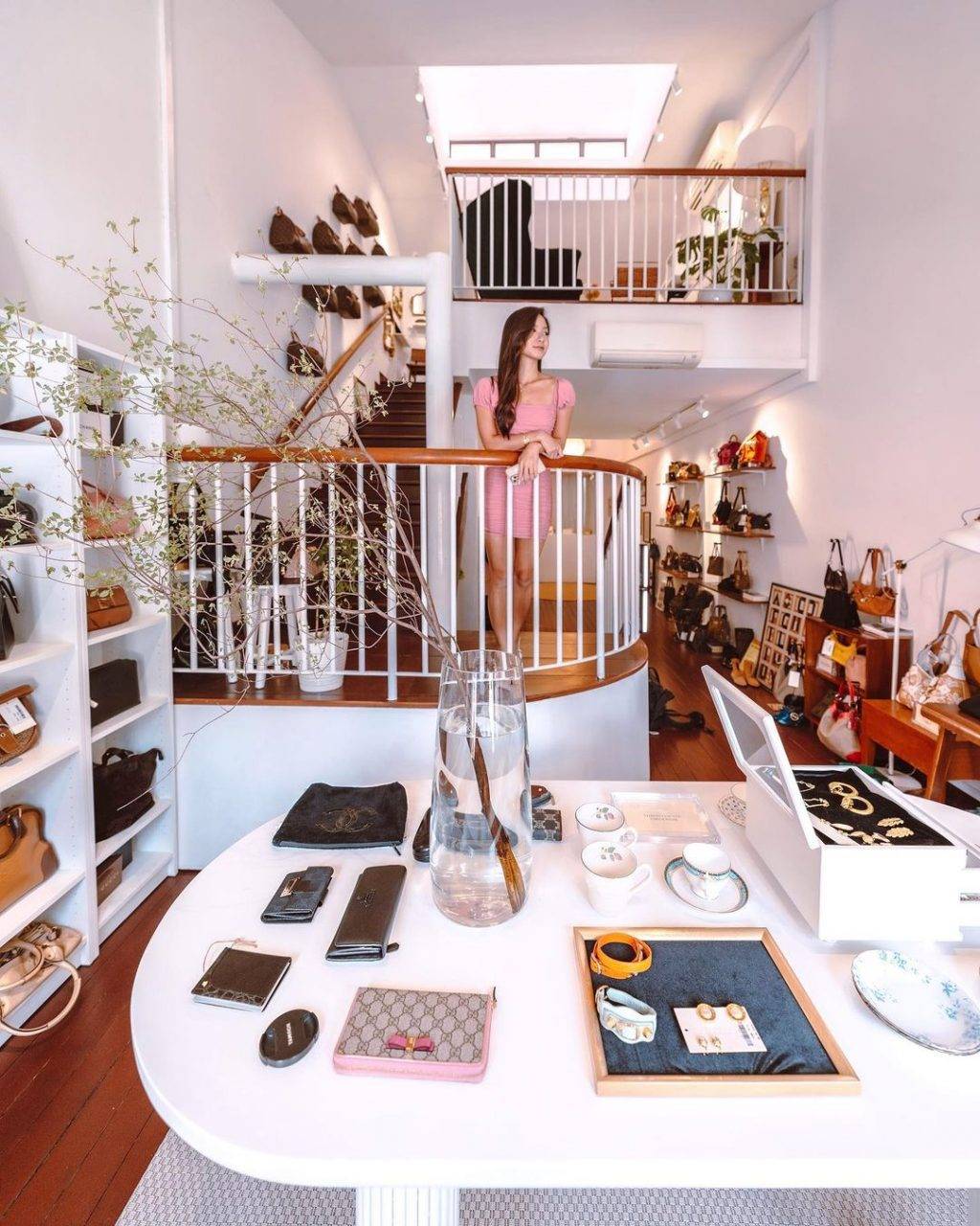 神仙中古店Vintage By Née Collective😍複古高奢包包+飾品+餐具、環境優雅華麗,記得提早預約🔖