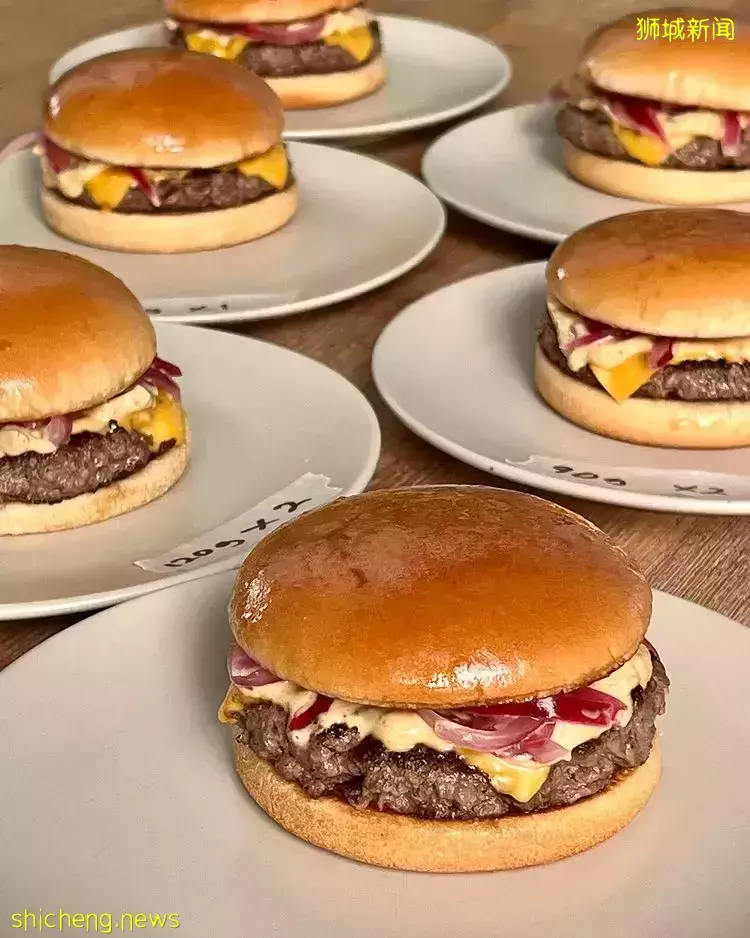 2280 Burger只有售卖一种口味的汉堡😲价格经济实惠、$9.50就可以吃到牛肉堡啦🍔