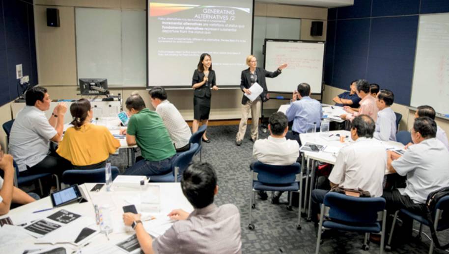 中外大学校长论坛在厦大举行，NUS校长陈永财受邀致辞