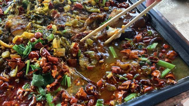 比雙11剁手更恐怖的事情是——這家烤魚、小龍蝦，竟然讓人