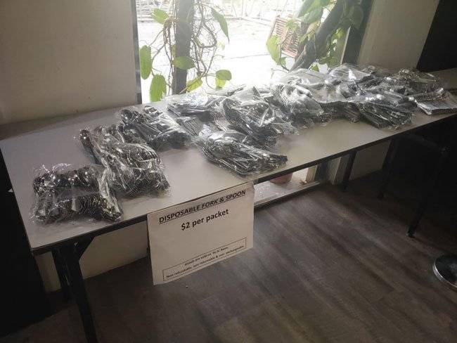 数百新国人开豪车 抢购倒闭酒店 二手家具厨具