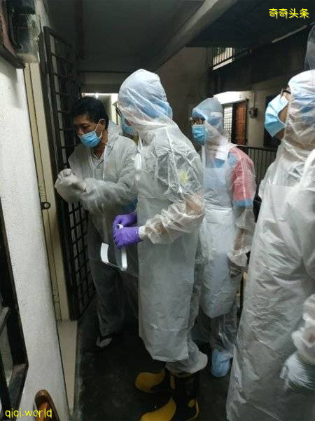 ◤行動管制◢ 組屋一人確診 州議員連續兩天帶隊消毒 !