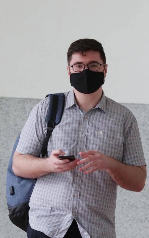 非禮女童或判監挨鞭 英籍老師:非常抱歉