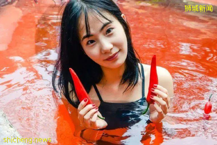 脑洞好大!把重庆火锅做成温泉?新加坡网友:“好奇葩……”