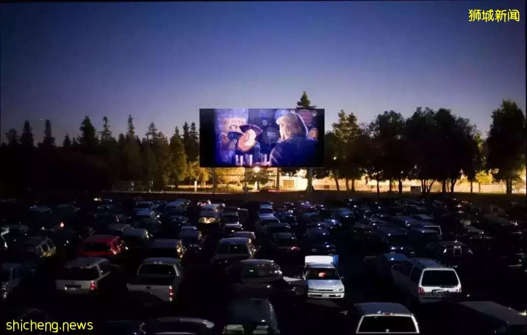 仅$25包吃喝！新加坡露天汽车电影院回归，星空下的浪漫约会